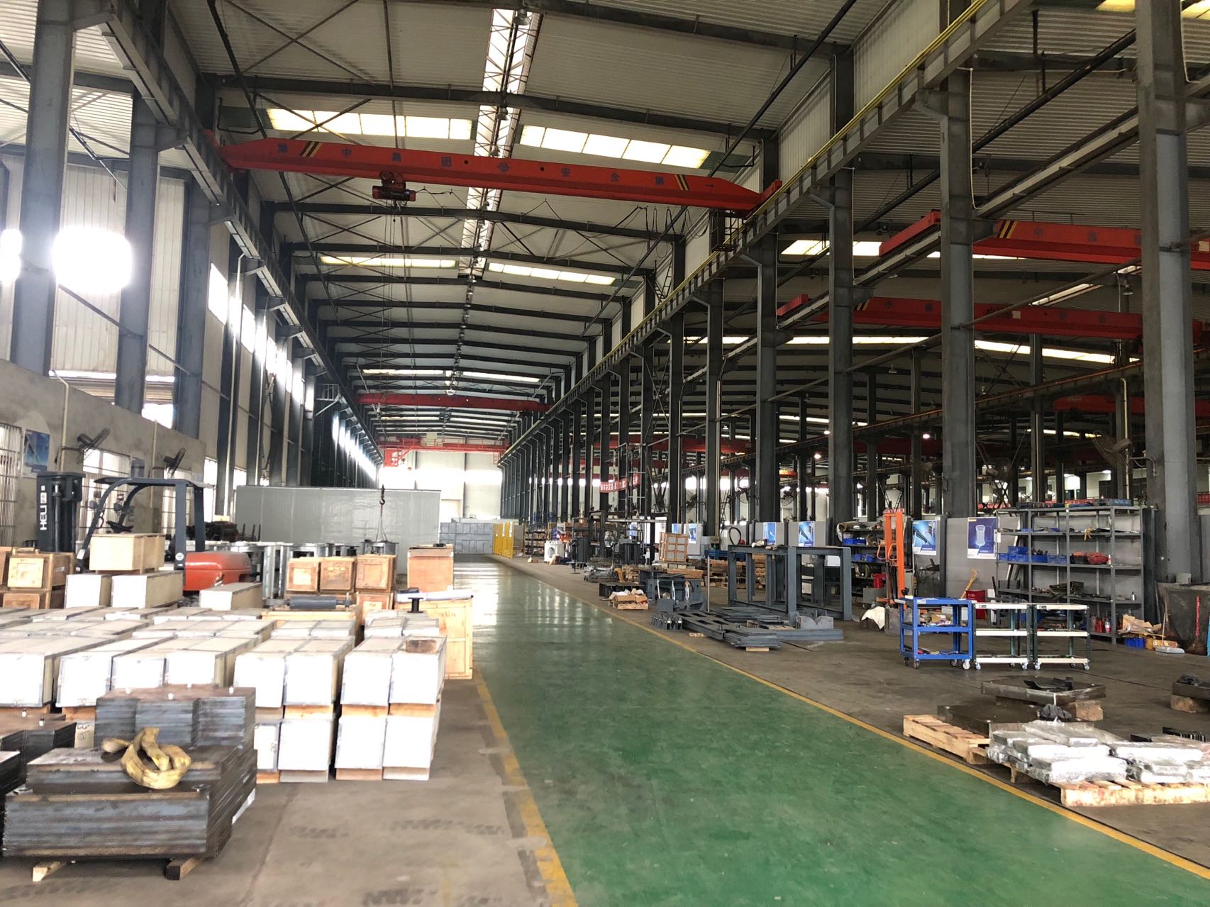 2018年1月，自建工廠投入使用，開始組建生產(chǎn)團(tuán)隊(duì)